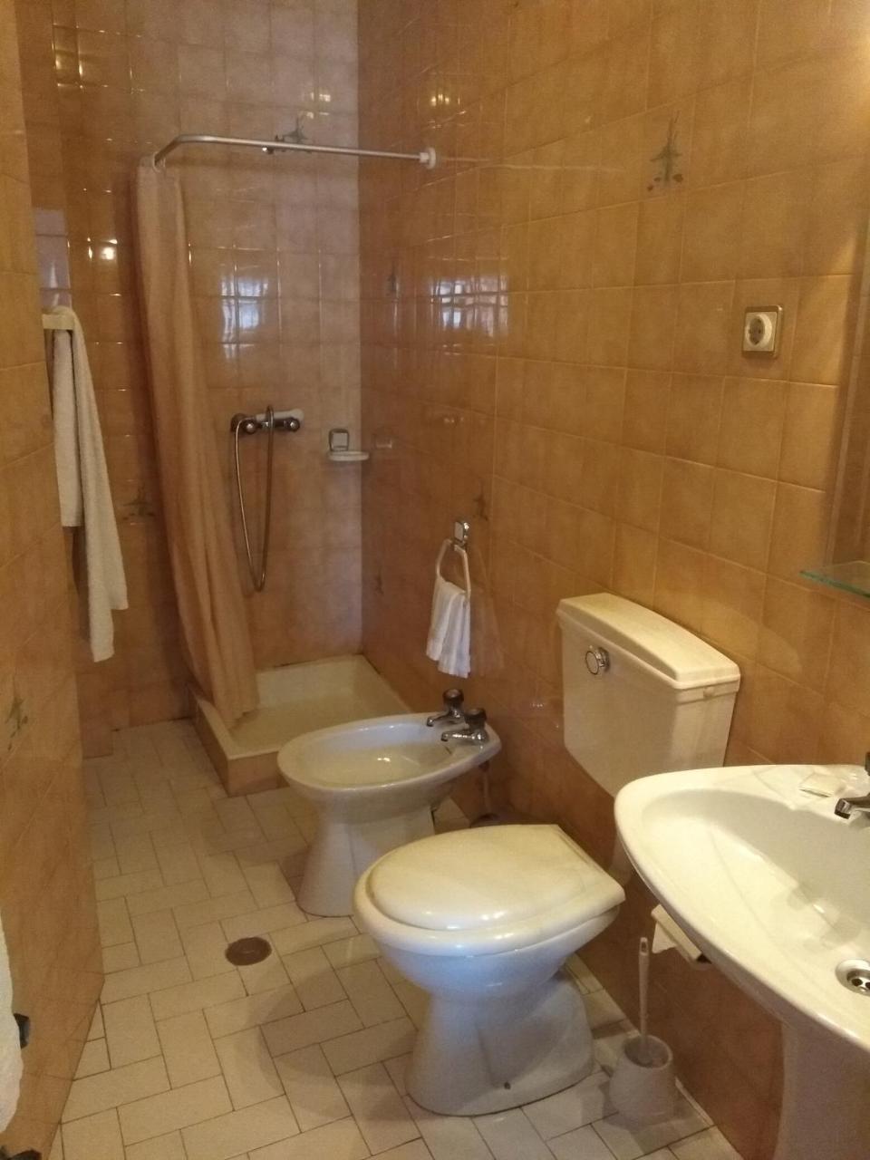 Bed and Breakfast Residencial Real - Antiga Rosas Vila Real Exterior foto